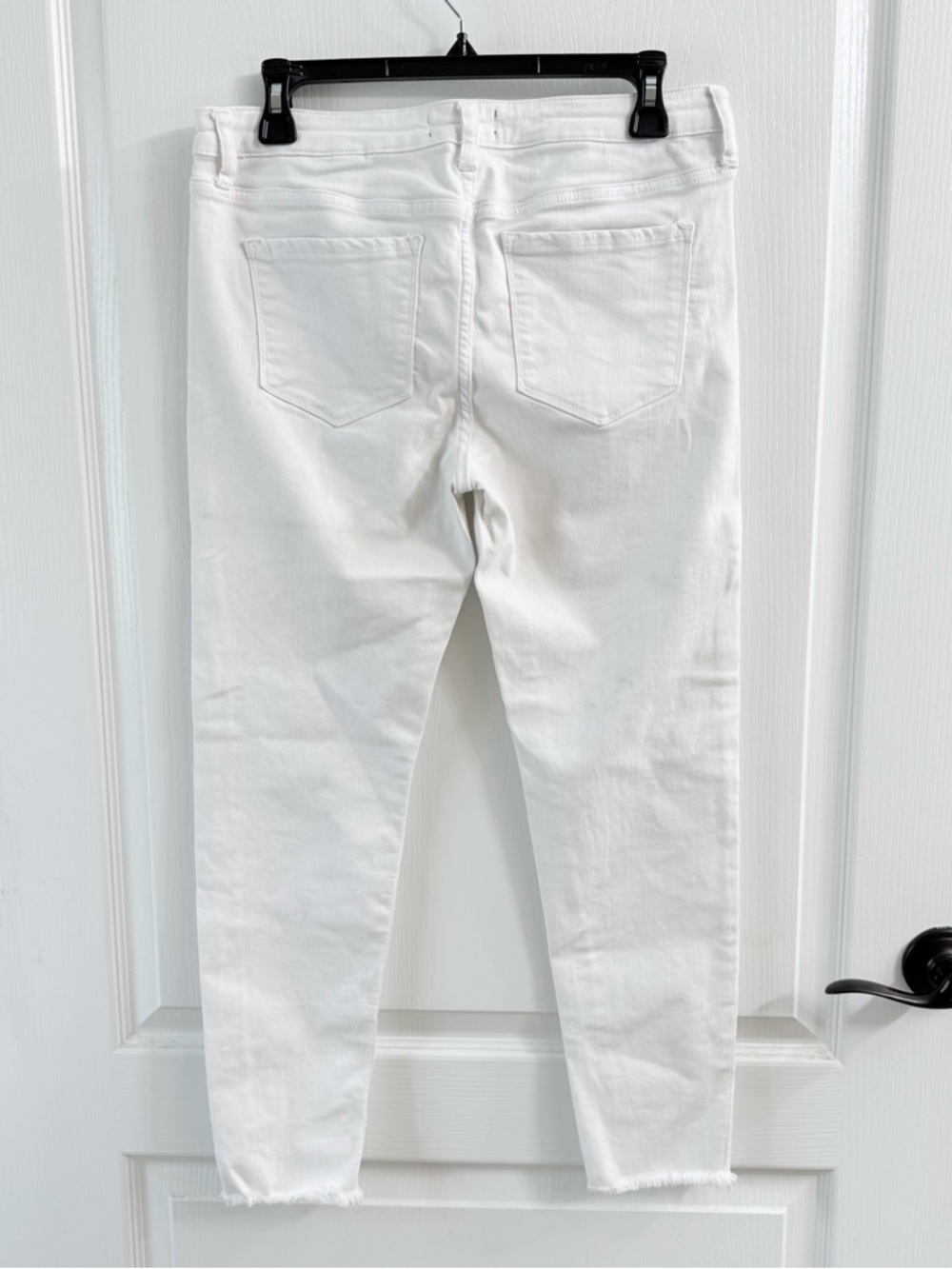 Vervet Women’s White Stretch Skinny Jeans with Raw Hem - Picture 3 of 6